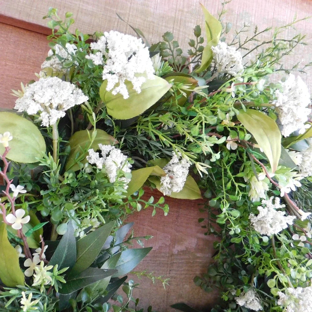 Artificial Year Round Greenery Wreath for Front Door Boxwood‎ Classic Hops White